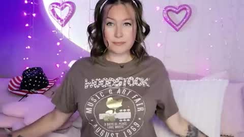 Snapshot of kamrynmarie69 chatting on 06.21.26 kamrynmarie69 online show from 06.21.26