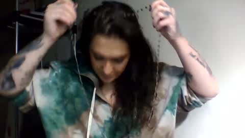 Snapshot of kandirain chatting on 10.17.25 kandirain online show from 10.17.25