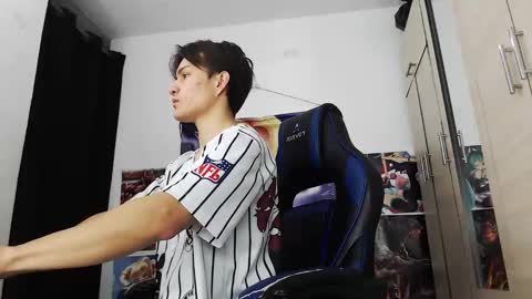 Snapshot of kanekixxxhot chatting on 11.20.25 andres online show from 11.20.25