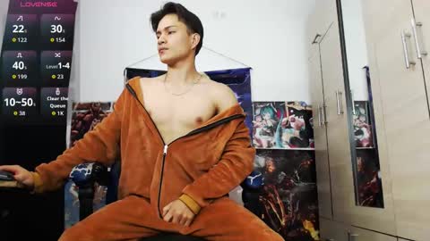 Snapshot of kanekixxxhot chatting on 04.11.26 andres online show from 04.11.26