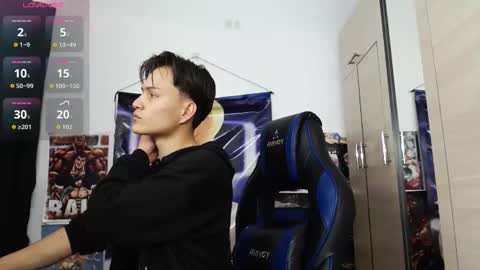 Snapshot of kanekixxxhot chatting on 05.15.26 andres online show from 05.15.26