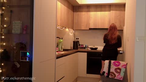 Snapshot of karathemagic chatting on 01.29.25 I am here around 5am GMT karathemagic online show from 01.29.25