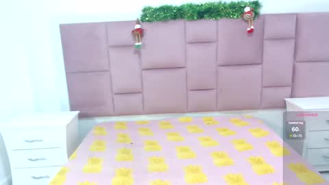 Snapshot of karen_davids chatting on 12.21.24 karen online show from 12.21.24