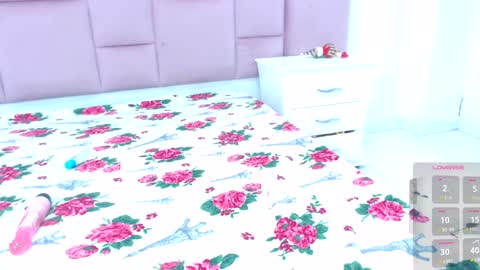 Snapshot of karen_davids chatting on 01.08.25 karen online show from 01.08.25