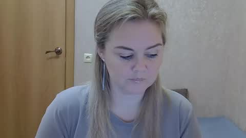 karennelsonx online show from 11.01.25