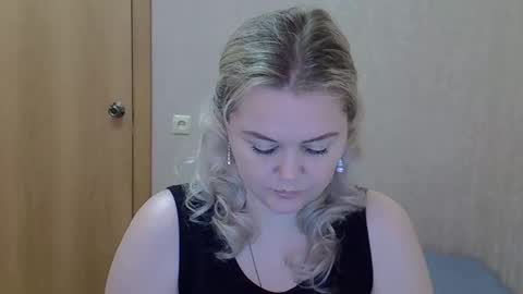 karennelsonx online show from 03.31.26