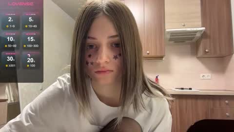 Snapshot of karensimilton chatting on 01.17.26 May online show from 01.17.26