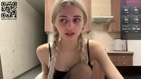 Snapshot of karensimilton chatting on 05.14.26 May online show from 05.14.26