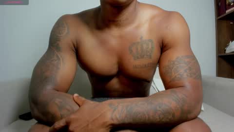 Snapshot of karimthompson chatting on 10.30.25 Karim online show from 10.30.25