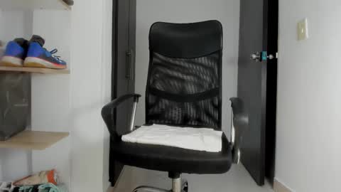 Snapshot of karimthompson chatting on 02.08.26 Karim online show from 02.08.26