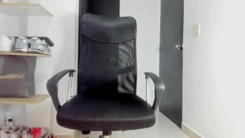 Snapshot of karimthompson chatting on 02.23.26 Karim online show from 02.23.26