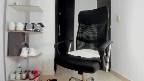 Snapshot of karimthompson chatting on 02.27.26 Karim online show from 02.27.26