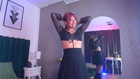 Snapshot of karin_ks chatting on 02.13.25 Karina online show from 02.13.25