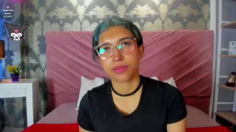 Snapshot of karin_ks chatting on 11.15.25 Karina online show from 11.15.25