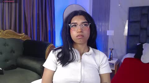 Snapshot of karin_ks chatting on 02.15.26 Karina online show from 02.15.26