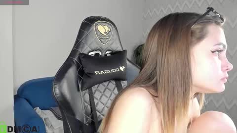 karina_broks online show from 11.21.25