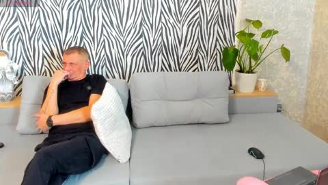 Snapshot of karinadeniss chatting on 12.21.24 Onlyfans cute valerri Real Nme Valerri online show from 12.21.24