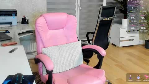 Snapshot of karinadeniss chatting on 02.28.25 Onlyfans cute valerri Real Nme Valerri online show from 02.28.25