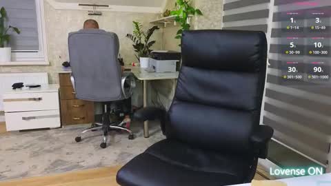 Snapshot of karinadeniss chatting on 11.27.25 Onlyfans cute valerri Real Nme Valerri online show from 11.27.25