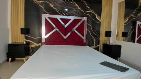 KarinaSimonz online show from 12.14.25