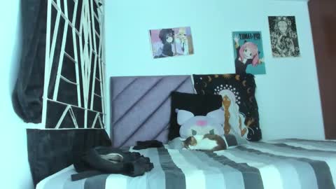 KARINNA  RAVEN online show from 02.24.26