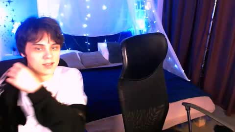 Snapshot of karl_mans chatting on 11.22.25 Karl online show from 11.22.25