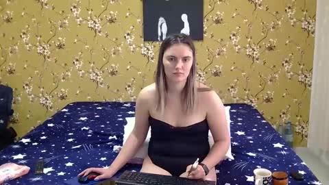 Snapshot of karla318103 chatting on 02.10.25 Karla online show from 02.10.25