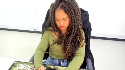 karla_cg online show from 02.27.25