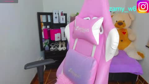 Snapshot of karla_cutee1 chatting on 04.20.26 karla online show from 04.20.26