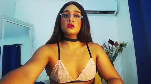 Snapshot of karla_dior chatting on 02.12.25 DIOR online show from 02.12.25