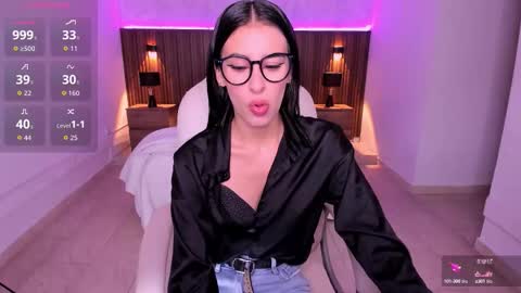 Karlaa  online show from 10.11.25