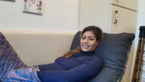 Crystyna online show from 11.21.25