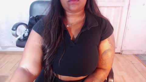 Snapshot of karlaluann chatting on 09.14.25 karlaluann online show from 09.14.25