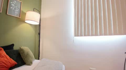 Karlye online show from 10.17.25