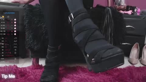  Karly  online show from 02.19.25