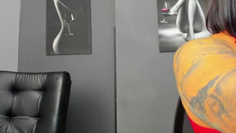   online show from 04.10.26