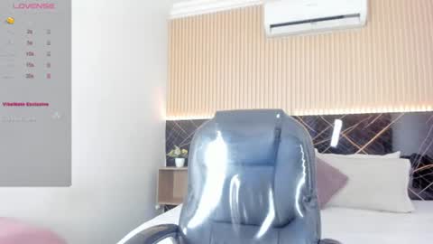 karol_cortes online show from 07.08.26