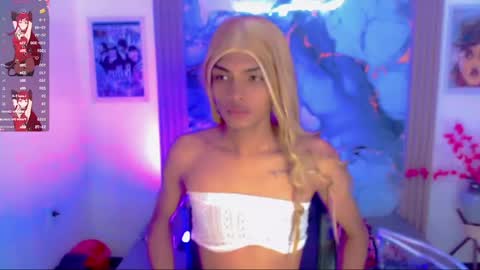 Snapshot of karol_vanessa__ chatting on 05.26.26 karol Vanessa online show from 05.26.26