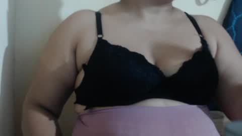 Snapshot of karolbb21 chatting on 04.17.26 karolbb21 online show from 04.17.26