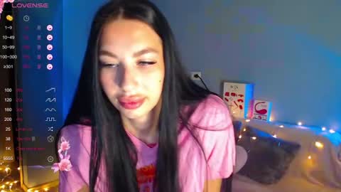 Snapshot of karolina_hottie_ chatting on 07.14.26 Kira online show from 07.14.26