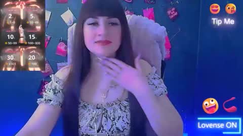 Snapshot of karolina_mia chatting on 04.22.26 Caroline online show from 04.22.26