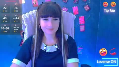 Snapshot of karolina_mia chatting on 07.20.26 Caroline online show from 07.20.26