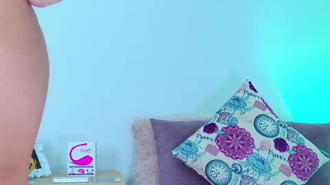 Snapshot of karolinahil chatting on 01.16.25 karolinahill online show from 01.16.25