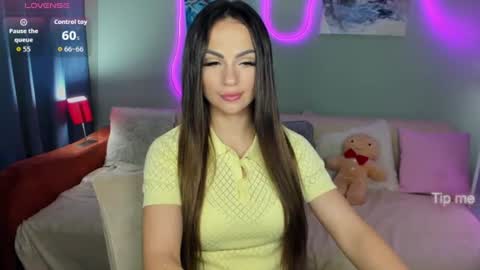 Snapshot of karolinasykes chatting on 06.20.26 Karolina online show from 06.20.26