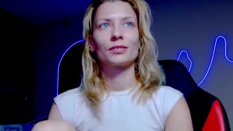 Snapshot of karoline121 chatting on 10.13.25 karoline121 online show from 10.13.25