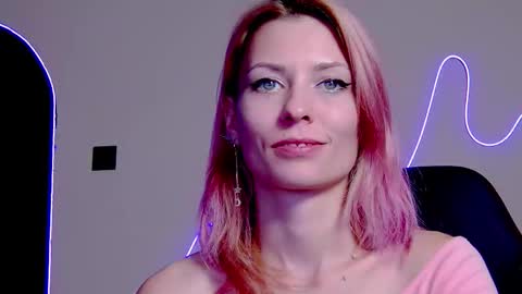 Snapshot of karoline121 chatting on 10.29.25 karoline121 online show from 10.29.25