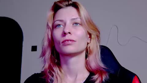 Snapshot of karoline121 chatting on 11.03.25 karoline121 online show from 11.03.25