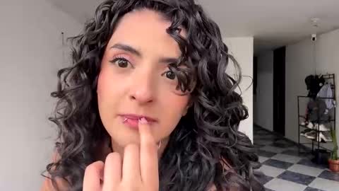 Karoline  online show from 04.03.26