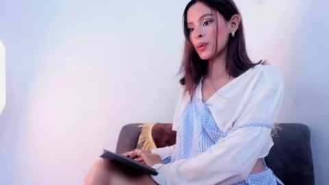Snapshot of karriewatson chatting on 07.31.26 Greta Brown online show from 07.31.26