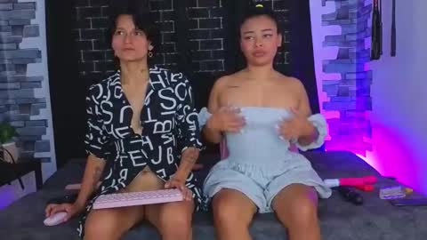 kasandraandsilvii online show from 11.25.25